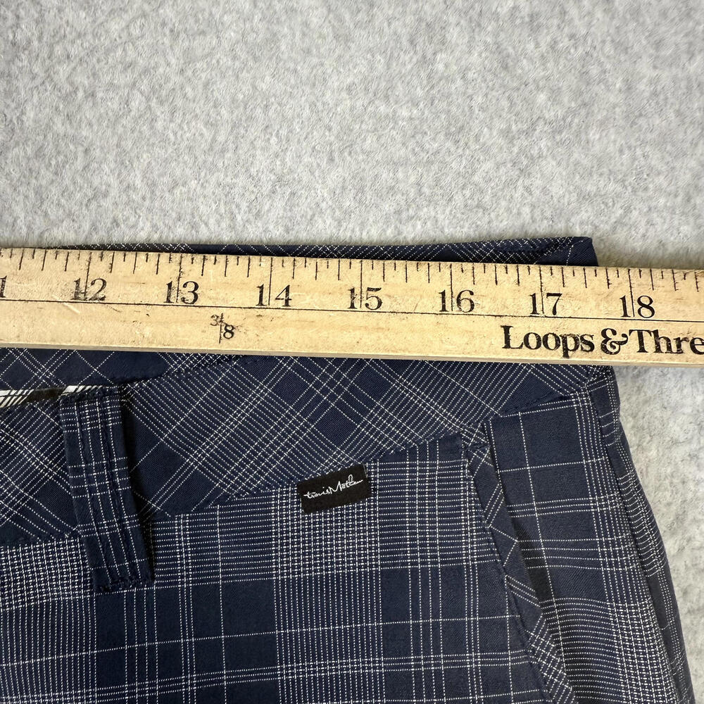 Travis Mathew Men's Size 34 Blue Bermuda Style Shorts 10.5" Inseam - Picture 3 of 7